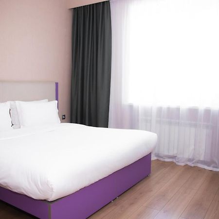 City Hotel Szymkent Zewnętrze zdjęcie