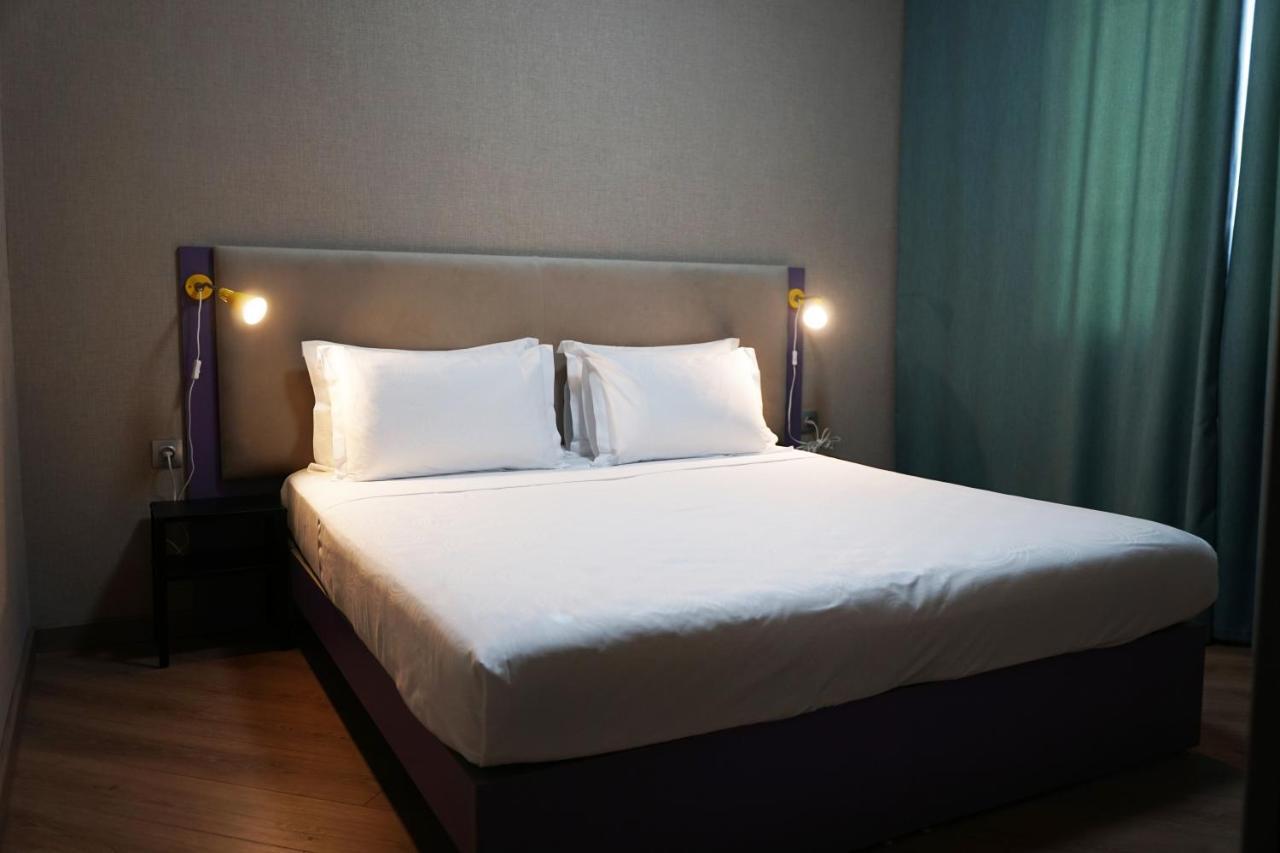 City Hotel Szymkent Zewnętrze zdjęcie